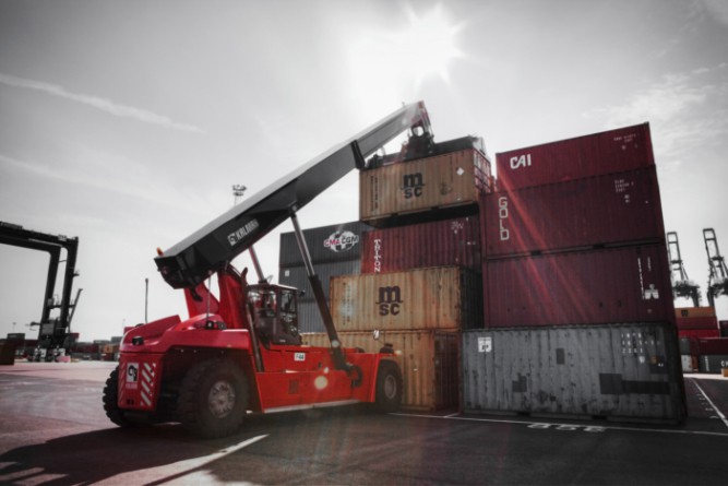 Kalmar delivers range of cargo-handling equipment to Hamad Port, Qatar