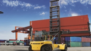 Hyster talks zero emissions and double reefer handling at TOC 2017