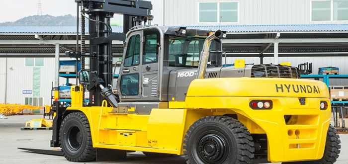 Hyundai expand its forklift range with the new powerful 160D-9L heavy-line forklift.