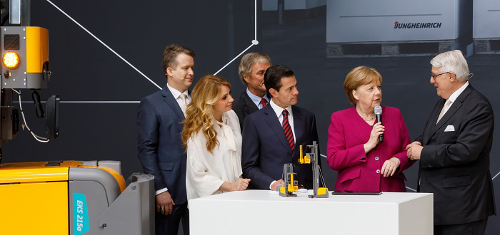 Chancellor’s tour: Angela Merkel visits Jungheinrich at Hanover Messe/CeMAT.