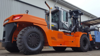 Mills CNC goes for heavy handling with Doosan’s gentle giant