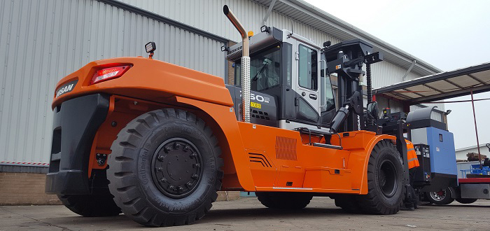 Mills CNC goes for heavy handling with Doosan’s gentle giant