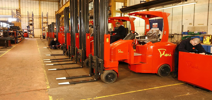 Open day guests are among the first to see a ‘tour de force’ in articulated lift truck technology