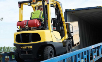 HYSTER ® OFFERS LITHIUM-ION BATTERY OPTIONS FOR COUNTERBALANCE  AND WAREHOUSE TRUCKS