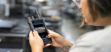 Businesses Gain Unparalleled Collaboration and Productivity with Motorola Solutions’ New Smart Radio