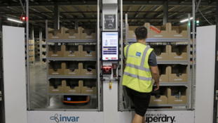 CILT award win makes it a hat-trick for Superdry and Invar Systems with Hikrobot