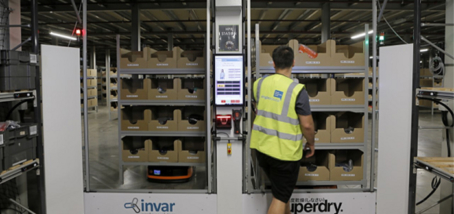 CILT award win makes it a hat-trick for Superdry and Invar Systems with Hikrobot