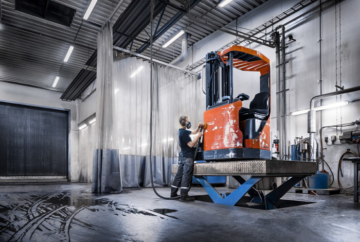 On-going global supply chain issues prompt upsurge in used forklift demand as buyers opt for ‘blended fleets’