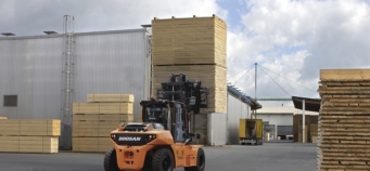 Doosan powers up with fuel-efficient heavy lifting 9-Series 