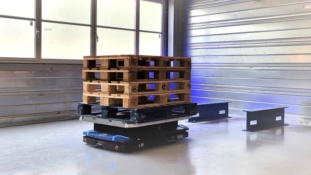 iFollow mobile robot range ups capacity to 1500 kg