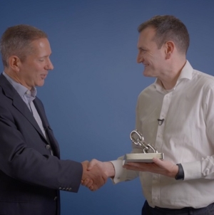 Jonathan Djanogly MP wins LEEA CEO’s Award