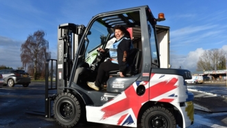 <strong>Forklift donated by Toyota boosts the flow of humanitarian aid to Ukraine</strong>