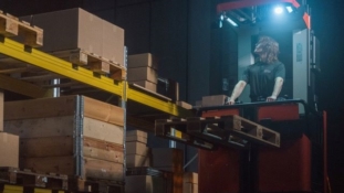 WeDeliverForYou – Toyota Material Handling positions the logistics industry